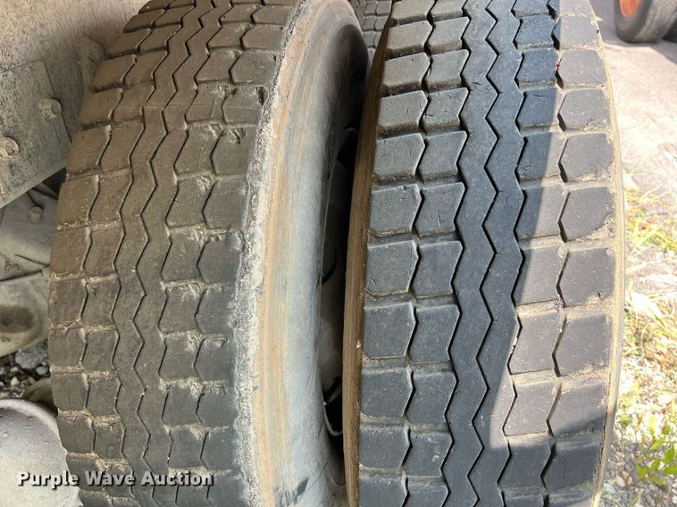 image for item EJ3003 2014 AutoCar Xpeditor  refuse truck