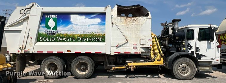 image for item EJ3004 2014 AutoCar Xpeditor refuse truck