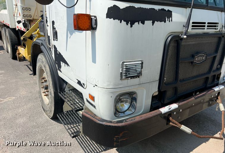 image for item EJ3004 2014 AutoCar Xpeditor refuse truck