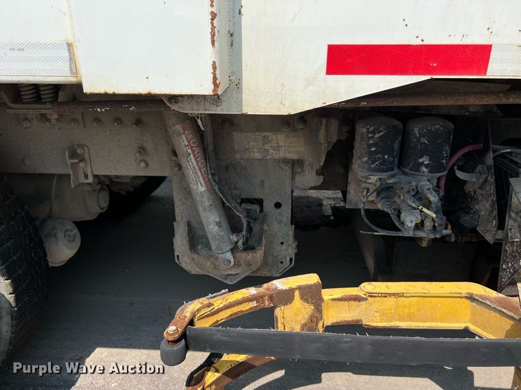 image for item EJ3004 2014 AutoCar Xpeditor refuse truck