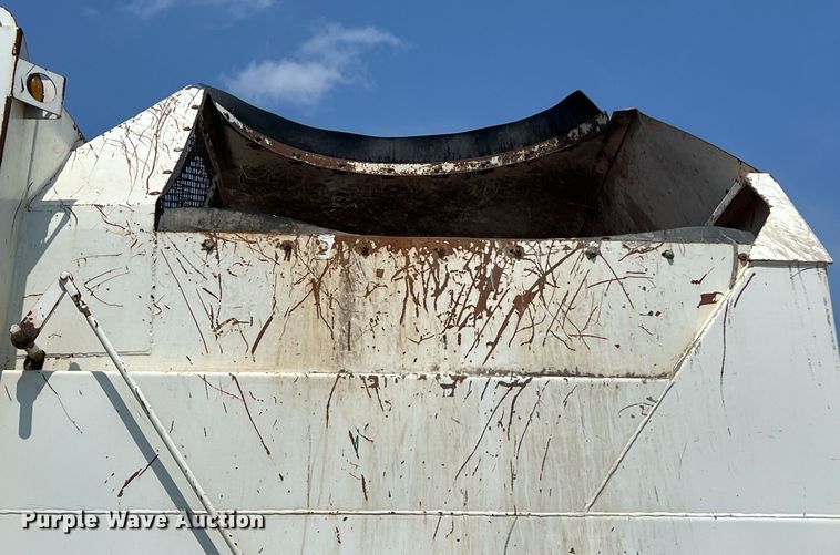 image for item EJ3004 2014 AutoCar Xpeditor refuse truck