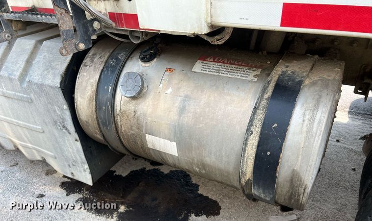 image for item EJ3004 2014 AutoCar Xpeditor refuse truck