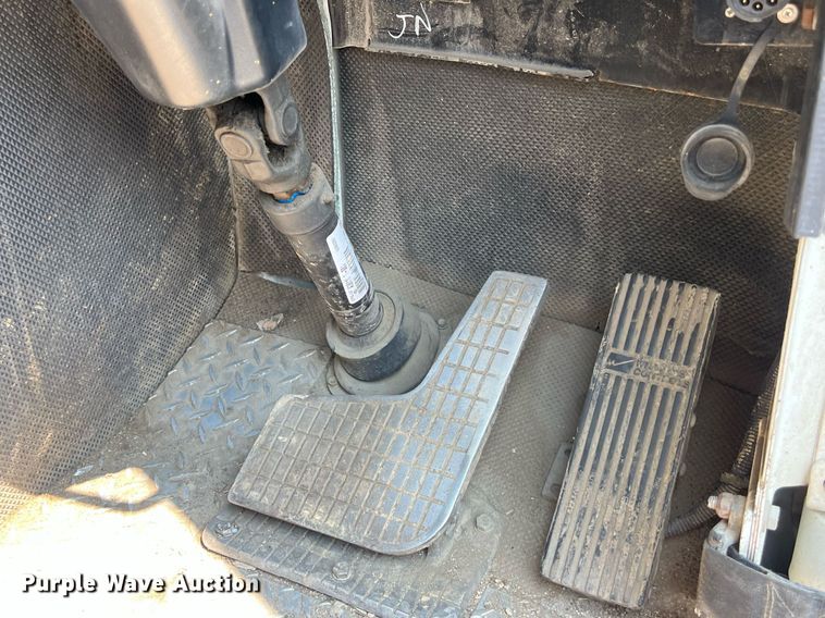 image for item EJ3004 2014 AutoCar Xpeditor refuse truck