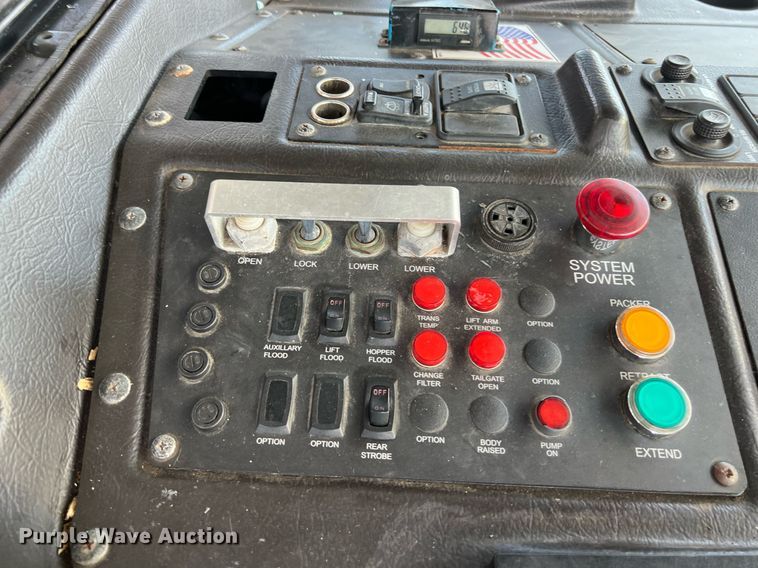 image for item EJ3004 2014 AutoCar Xpeditor refuse truck