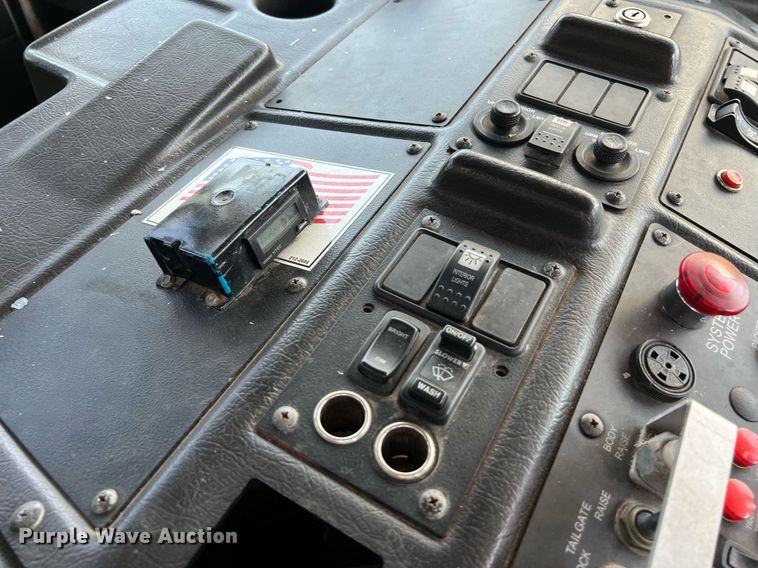 image for item EJ3004 2014 AutoCar Xpeditor refuse truck