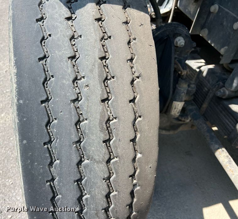 image for item EJ3004 2014 AutoCar Xpeditor refuse truck