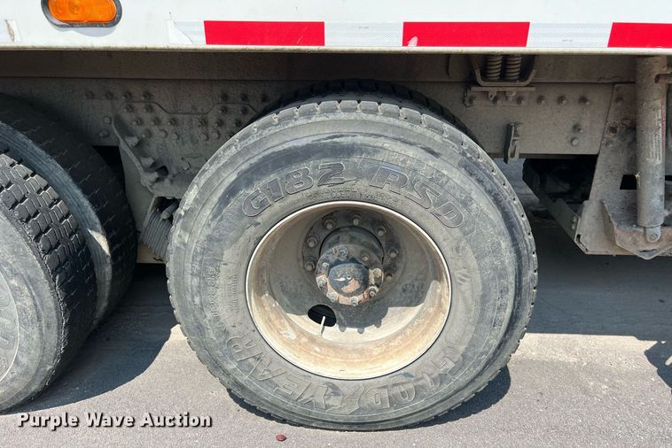 image for item EJ3004 2014 AutoCar Xpeditor refuse truck