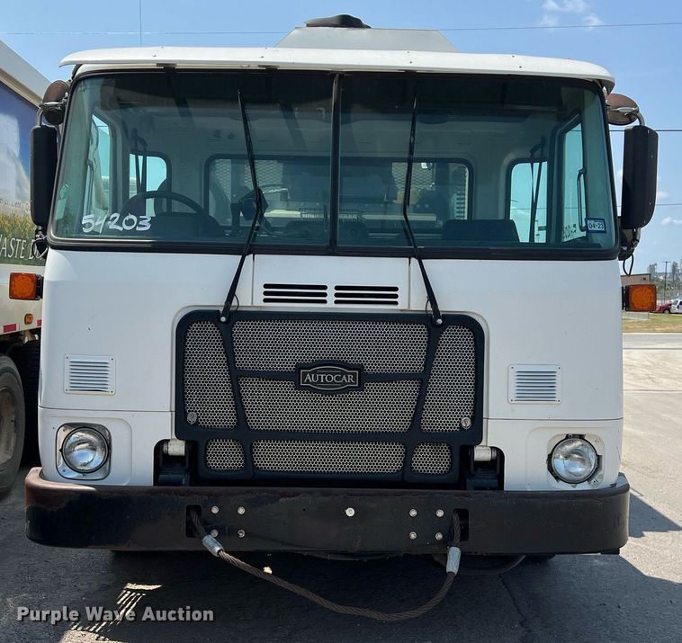 image for item EJ3005 2015 AutoCar Xpeditor refuse truck