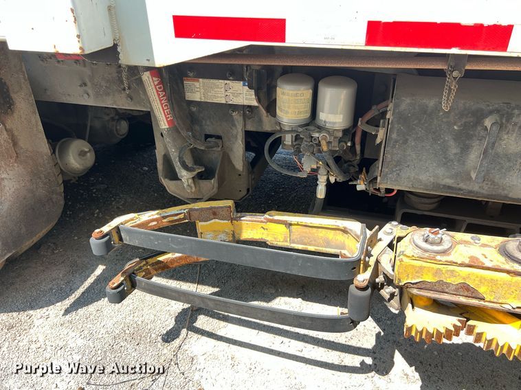 image for item EJ3005 2015 AutoCar Xpeditor refuse truck