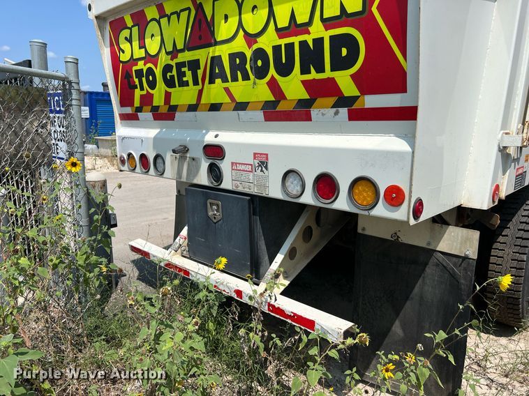 image for item EJ3005 2015 AutoCar Xpeditor refuse truck