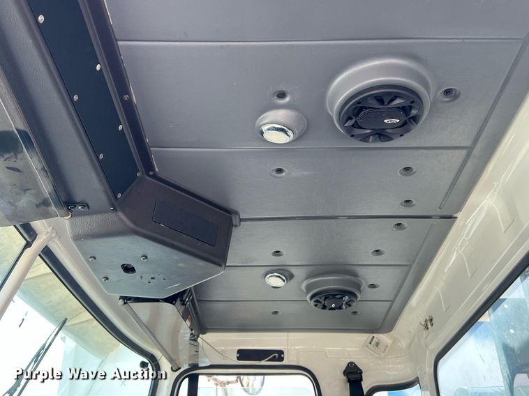 image for item EJ3005 2015 AutoCar Xpeditor refuse truck