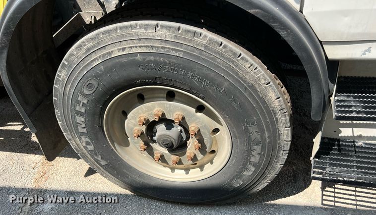 image for item EJ3005 2015 AutoCar Xpeditor refuse truck