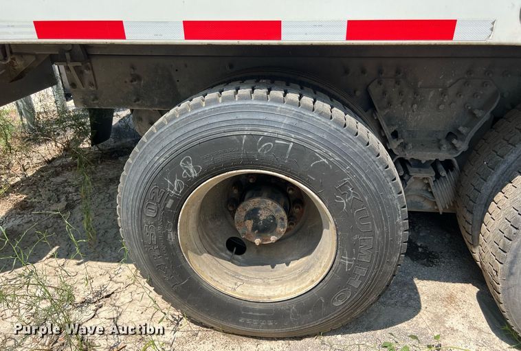 image for item EJ3005 2015 AutoCar Xpeditor refuse truck