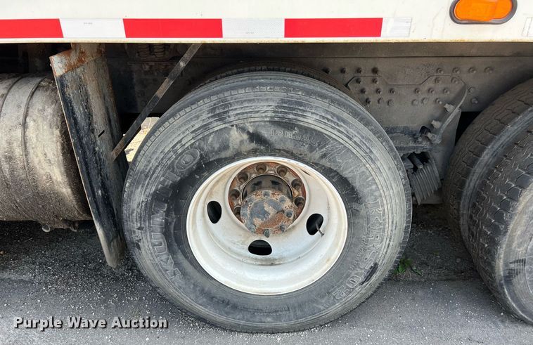 image for item EJ3005 2015 AutoCar Xpeditor refuse truck