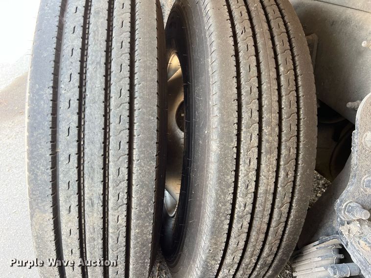 image for item EJ3005 2015 AutoCar Xpeditor refuse truck