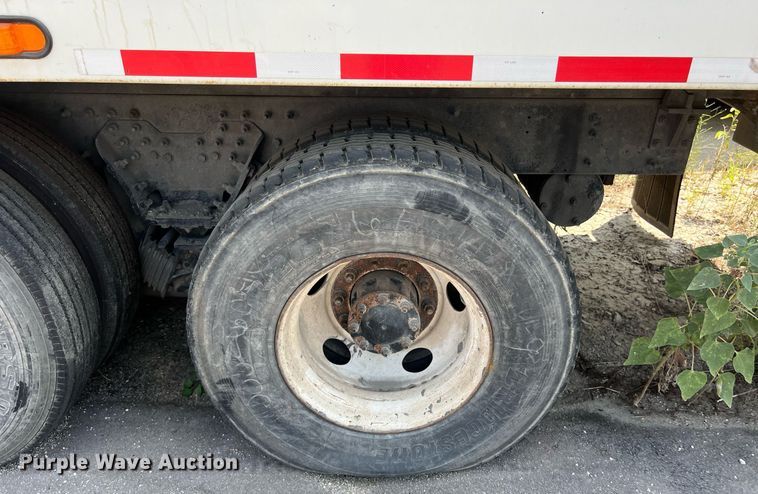 image for item EJ3005 2015 AutoCar Xpeditor refuse truck