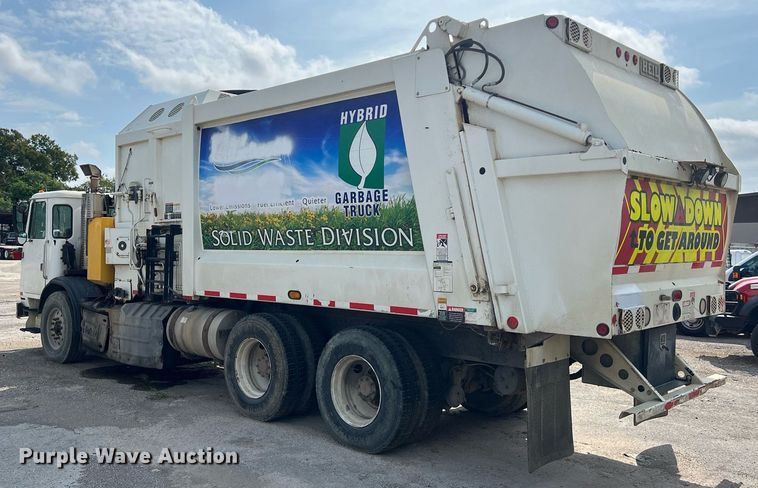 image for item EJ3006 2013 AutoCar Xpeditor refuse truck