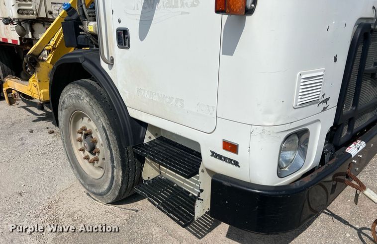 image for item EJ3006 2013 AutoCar Xpeditor refuse truck