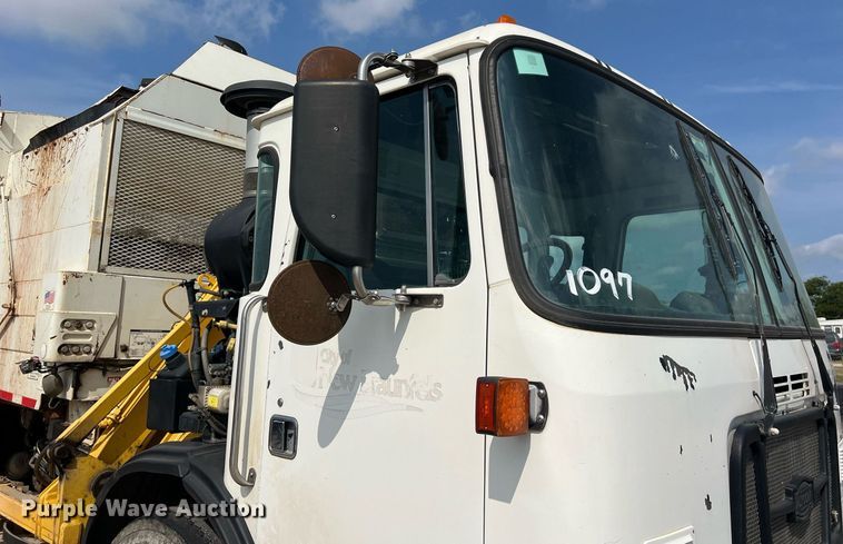 image for item EJ3006 2013 AutoCar Xpeditor refuse truck