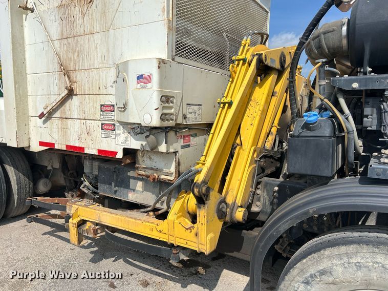 image for item EJ3006 2013 AutoCar Xpeditor refuse truck