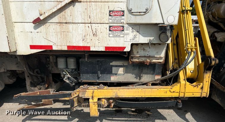 image for item EJ3006 2013 AutoCar Xpeditor refuse truck