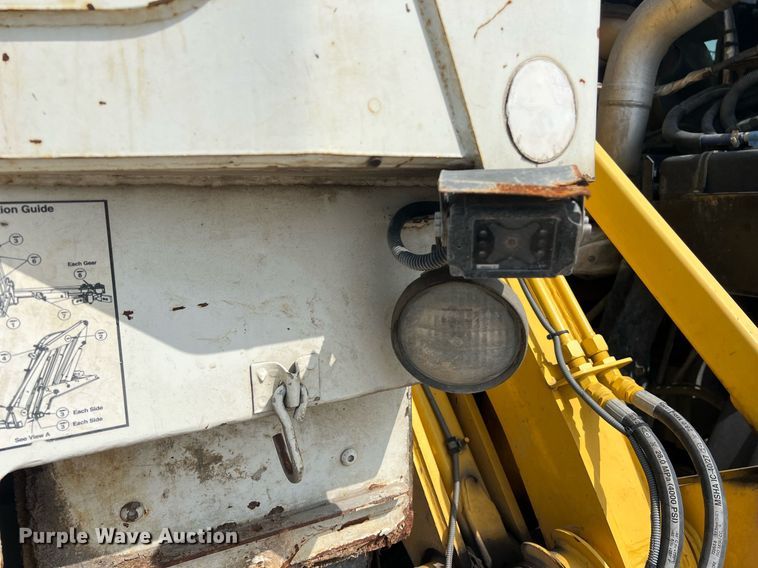 image for item EJ3006 2013 AutoCar Xpeditor refuse truck