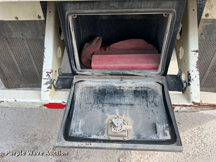 image for item EJ3006 2013 AutoCar Xpeditor refuse truck