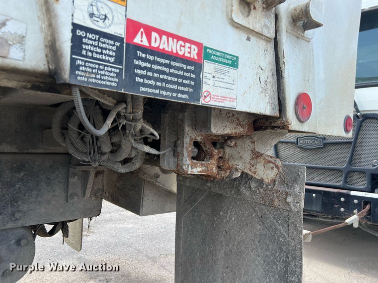 image for item EJ3006 2013 AutoCar Xpeditor refuse truck