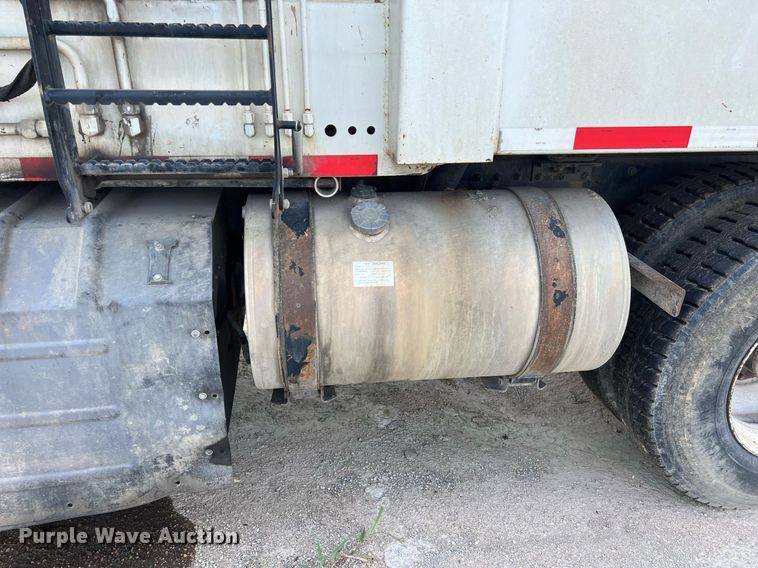 image for item EJ3006 2013 AutoCar Xpeditor refuse truck