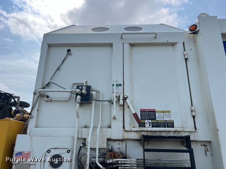 image for item EJ3006 2013 AutoCar Xpeditor refuse truck