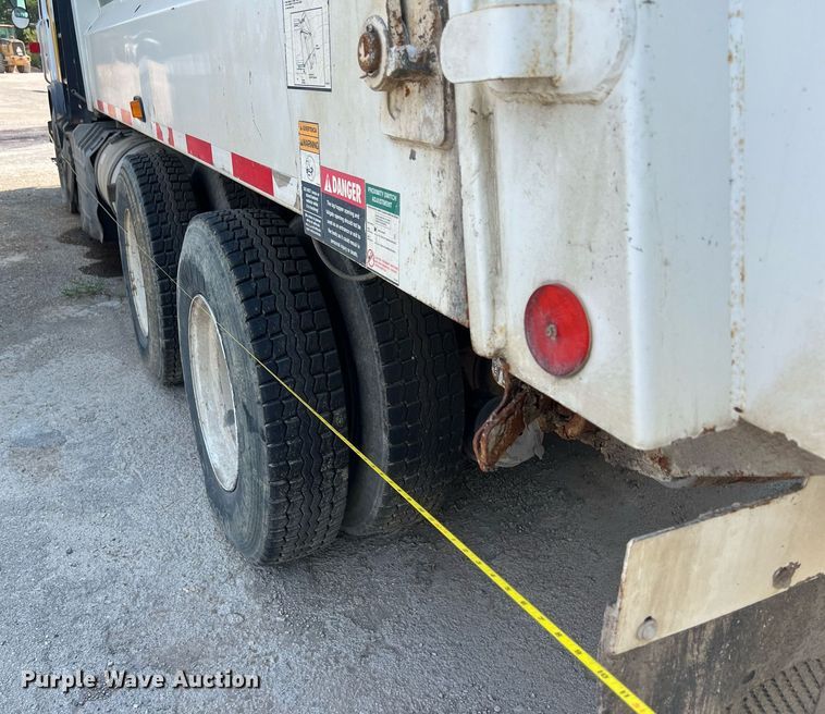 image for item EJ3006 2013 AutoCar Xpeditor refuse truck