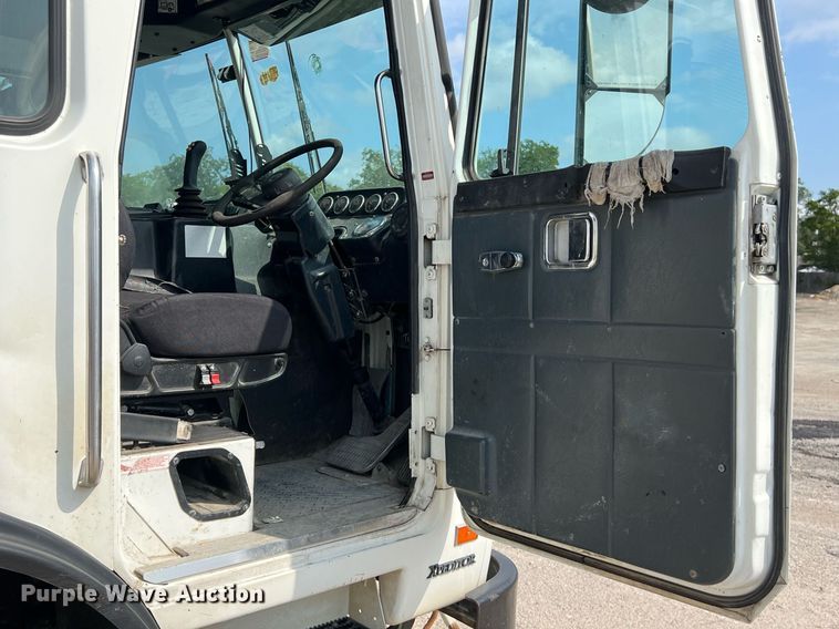 image for item EJ3006 2013 AutoCar Xpeditor refuse truck