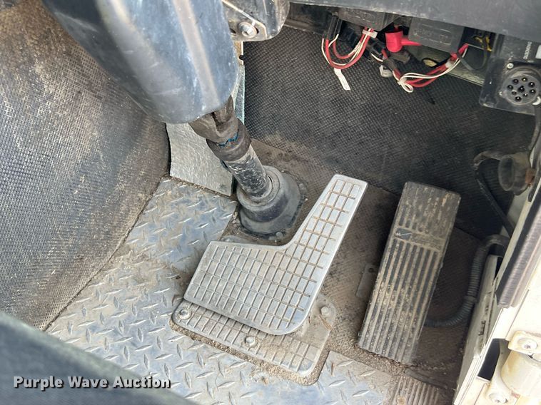 image for item EJ3006 2013 AutoCar Xpeditor refuse truck