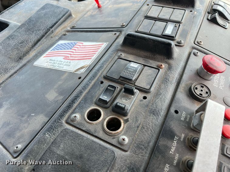 image for item EJ3006 2013 AutoCar Xpeditor refuse truck