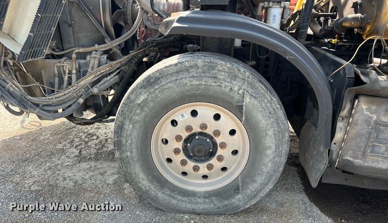 image for item EJ3006 2013 AutoCar Xpeditor refuse truck