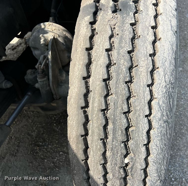 image for item EJ3006 2013 AutoCar Xpeditor refuse truck