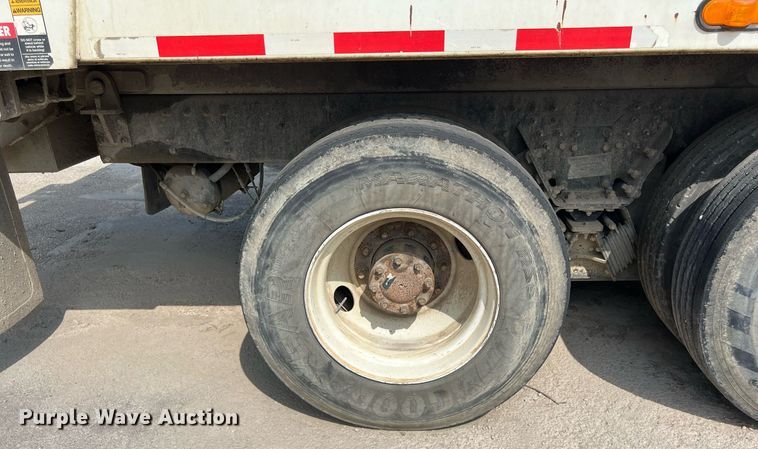 image for item EJ3006 2013 AutoCar Xpeditor refuse truck