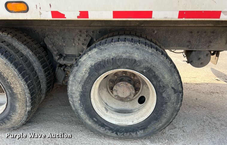 image for item EJ3006 2013 AutoCar Xpeditor refuse truck