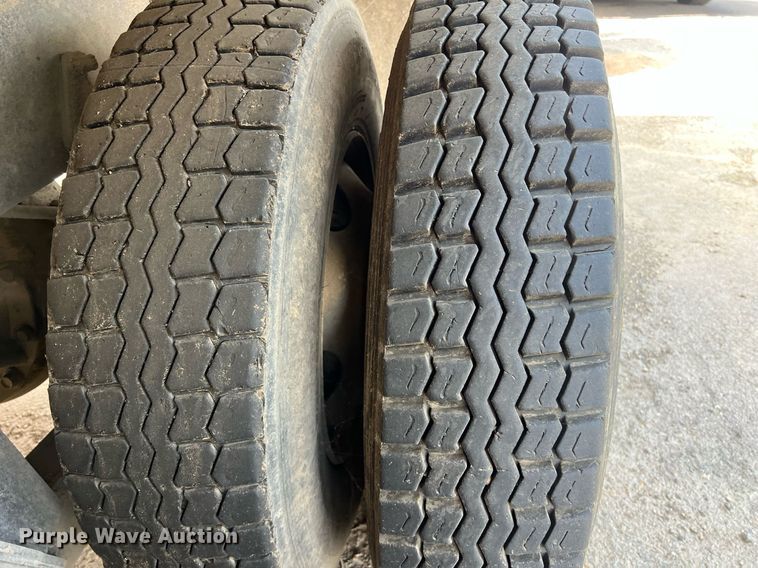 image for item EJ3006 2013 AutoCar Xpeditor refuse truck