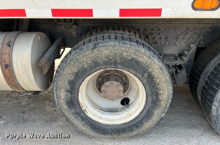 image for item EJ3006 2013 AutoCar Xpeditor refuse truck