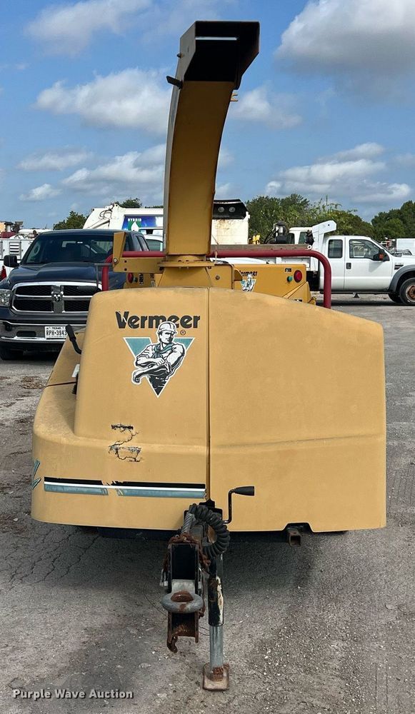 image for item EJ3010 2005 Vermeer BC1000XL wood chipper