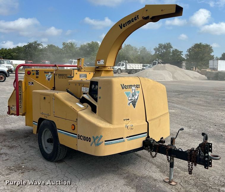 image for item EJ3010 2005 Vermeer BC1000XL wood chipper