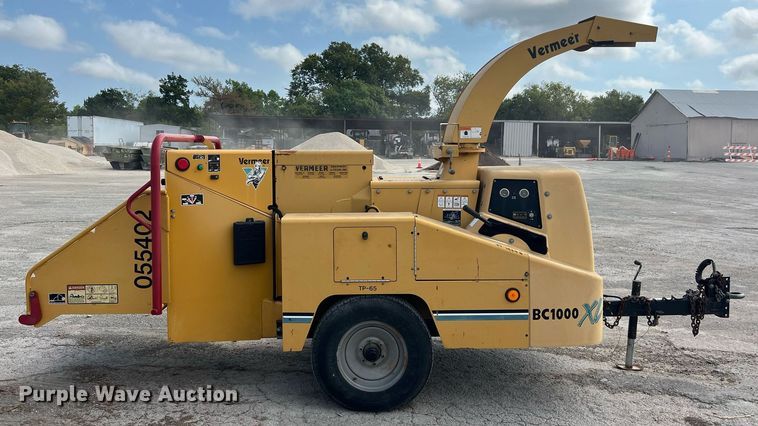 image for item EJ3010 2005 Vermeer BC1000XL wood chipper