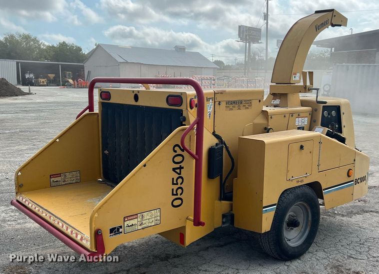 image for item EJ3010 2005 Vermeer BC1000XL wood chipper