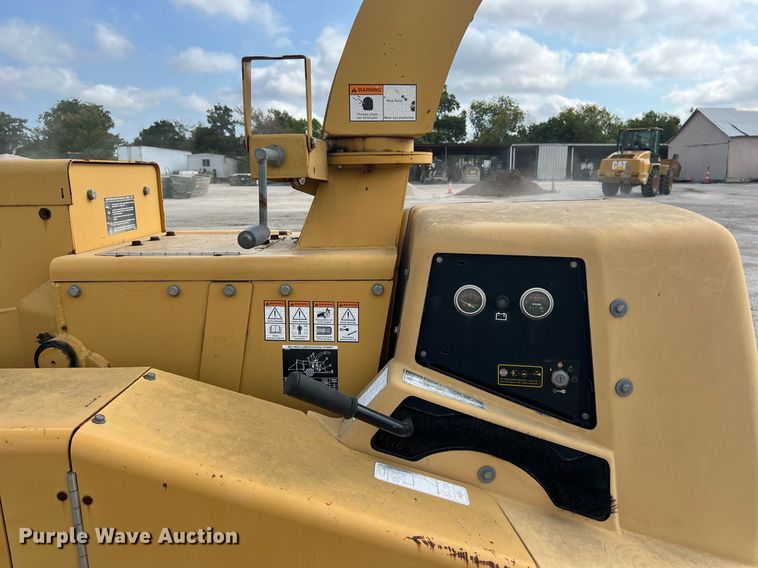 image for item EJ3010 2005 Vermeer BC1000XL wood chipper