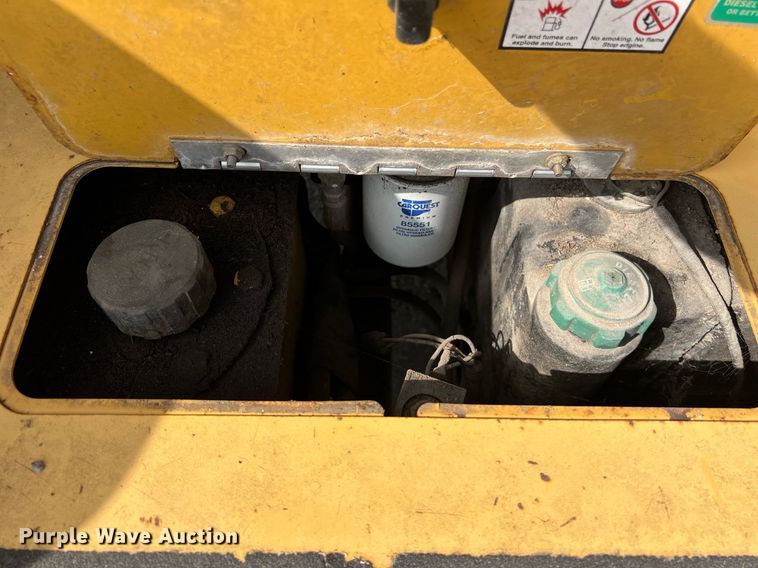 image for item EJ3010 2005 Vermeer BC1000XL wood chipper