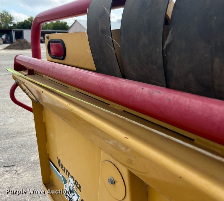 image for item EJ3010 2005 Vermeer BC1000XL wood chipper