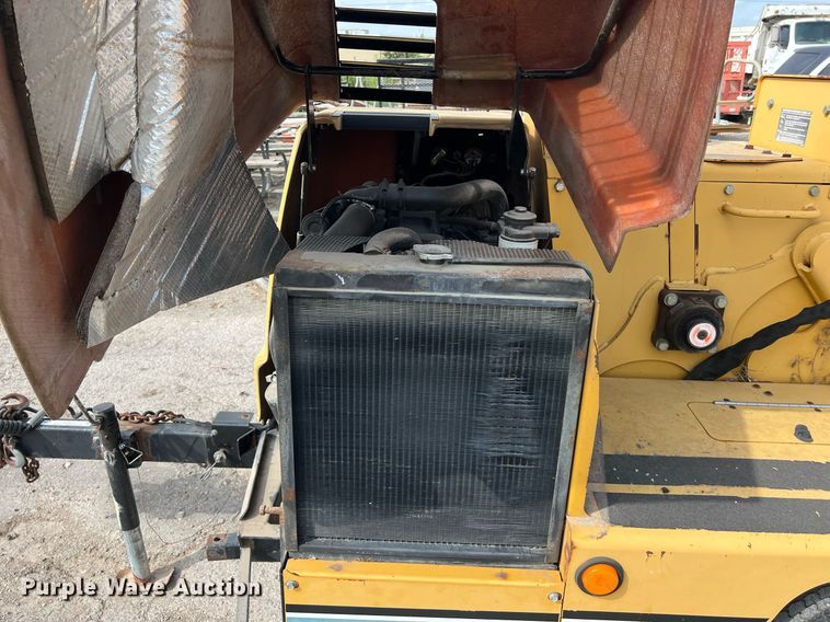 image for item EJ3010 2005 Vermeer BC1000XL wood chipper