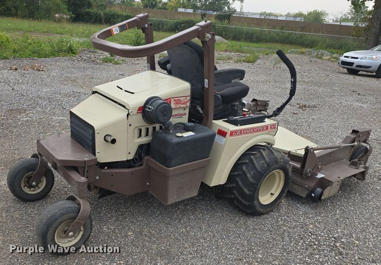 image for item EK2139 2019 Grasshopper  932 ZTR lawn mower