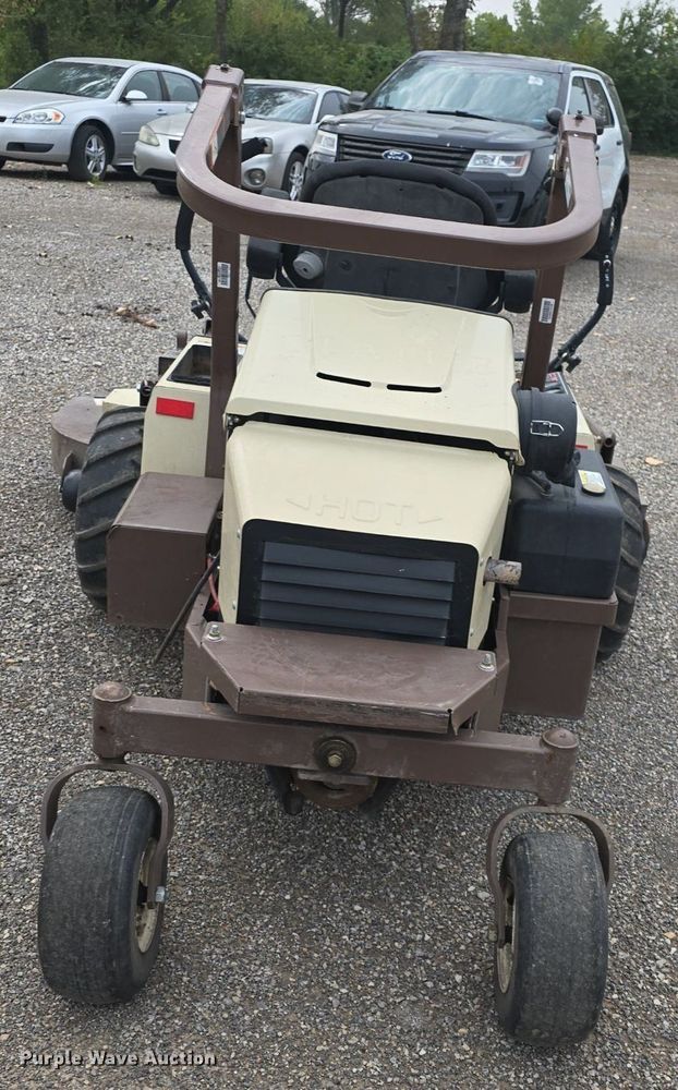 image for item EK2139 2019 Grasshopper  932 ZTR lawn mower